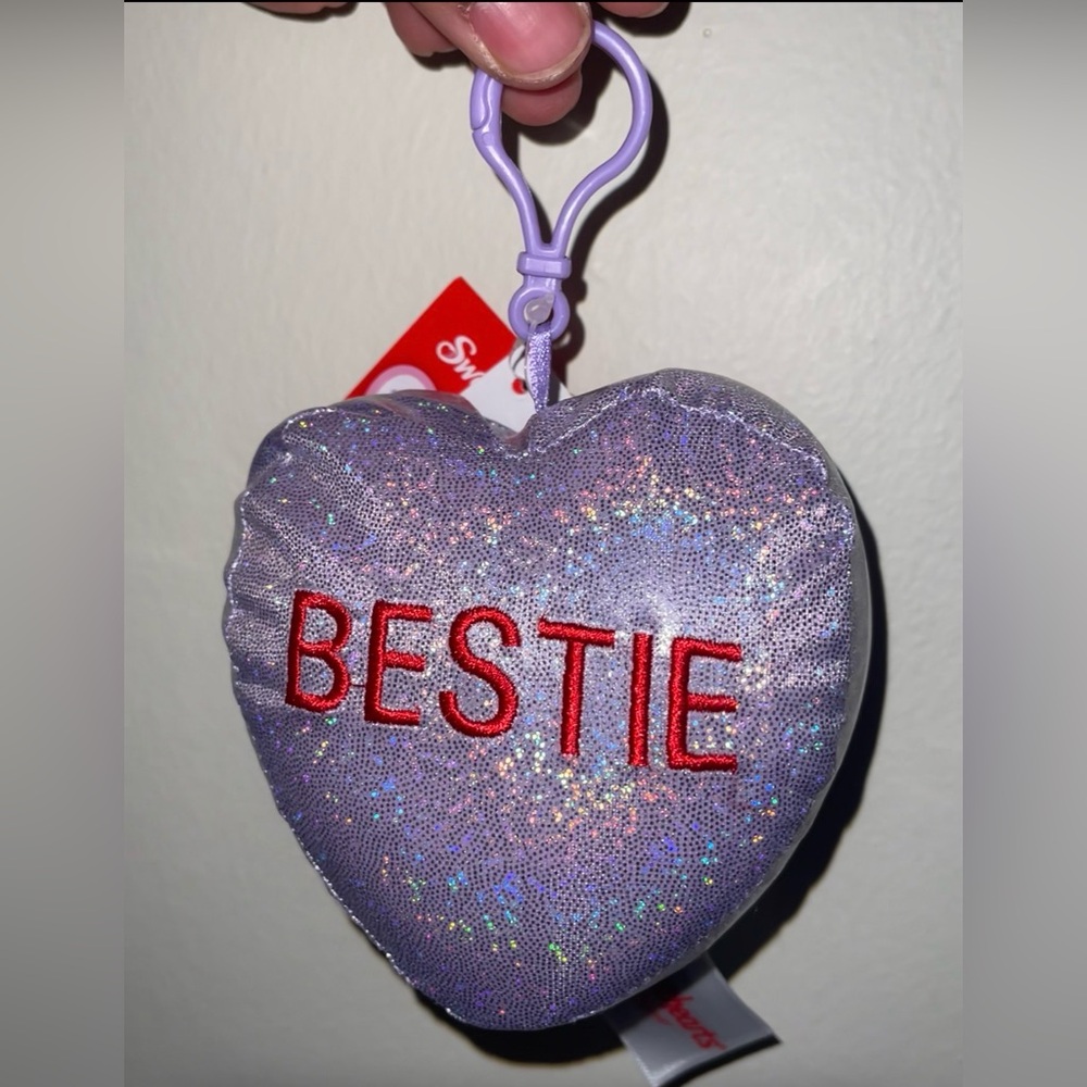 Sweethearts BESTIE heart backpack clip